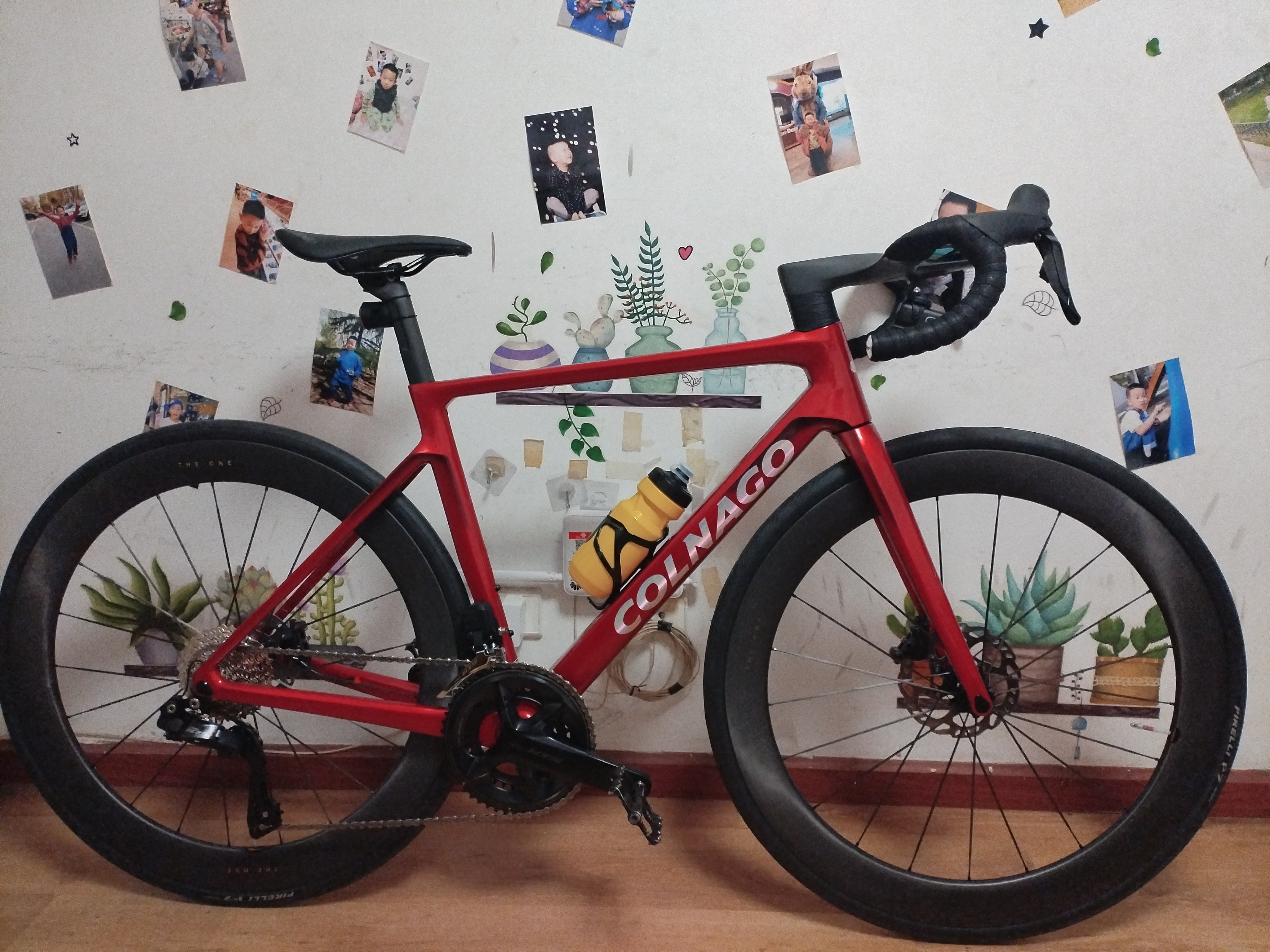 Шоссейный карбоновый велосипед Colnago V3 — Shimano 105 Di2, дисковые тормоза (выбор чемпионов Tour de France) photo review