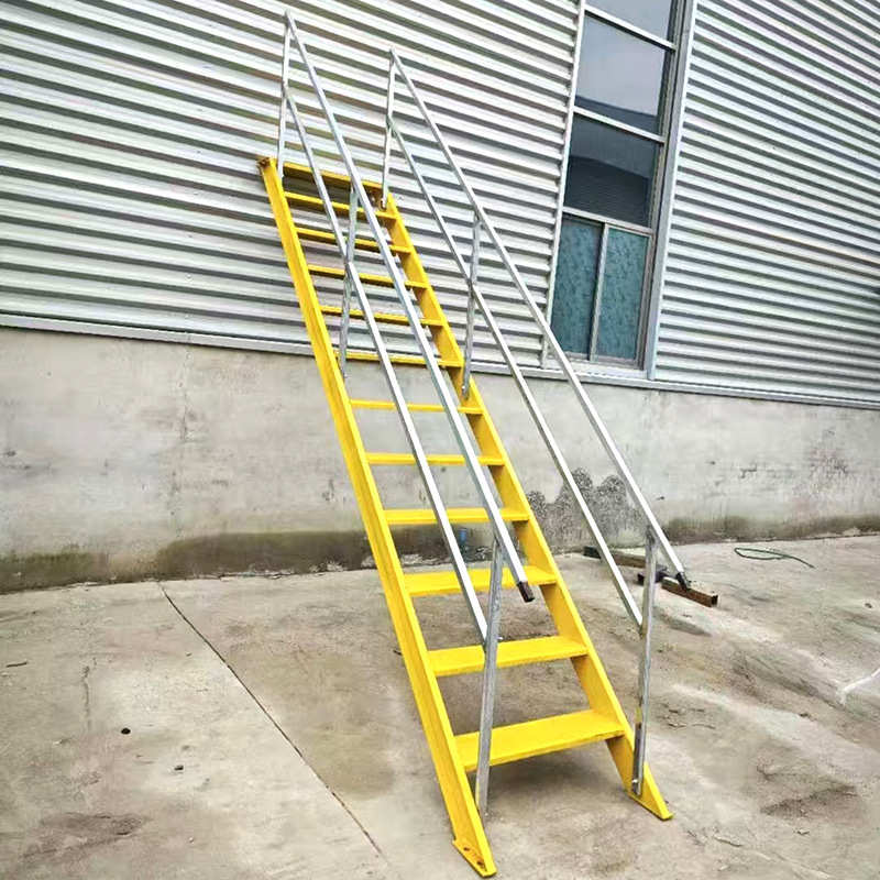 深井基坑消防直梯安全爬梯 护笼爬梯 检修爬梯防滑带扶手工地