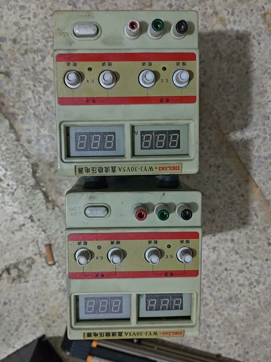 德力西W丫J-30V5A直流稳压电源完好的买到手就能干活包邮