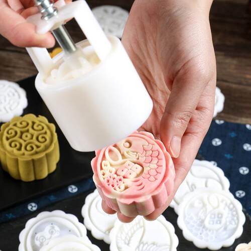 New Mooncake Molds - 50g and 75g Hand-Pressed Mung Bean Cake