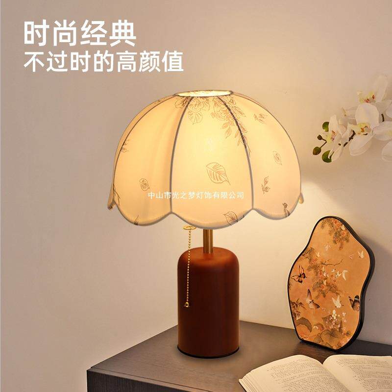 中式田园复古实木台灯卧室床头柜新款中古装饰灯主卧床头灯