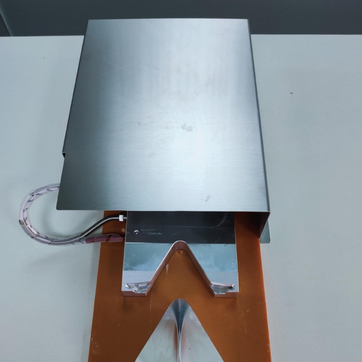 厂家直供KN95鼻梁压条机 口罩压鼻梁条焊接机 N95口罩鼻梁骨压合