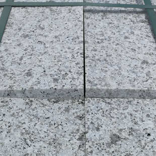 花岗岩芝麻白 芝麻白火烧板山东白锈石厂家供应广场道路地铺石板