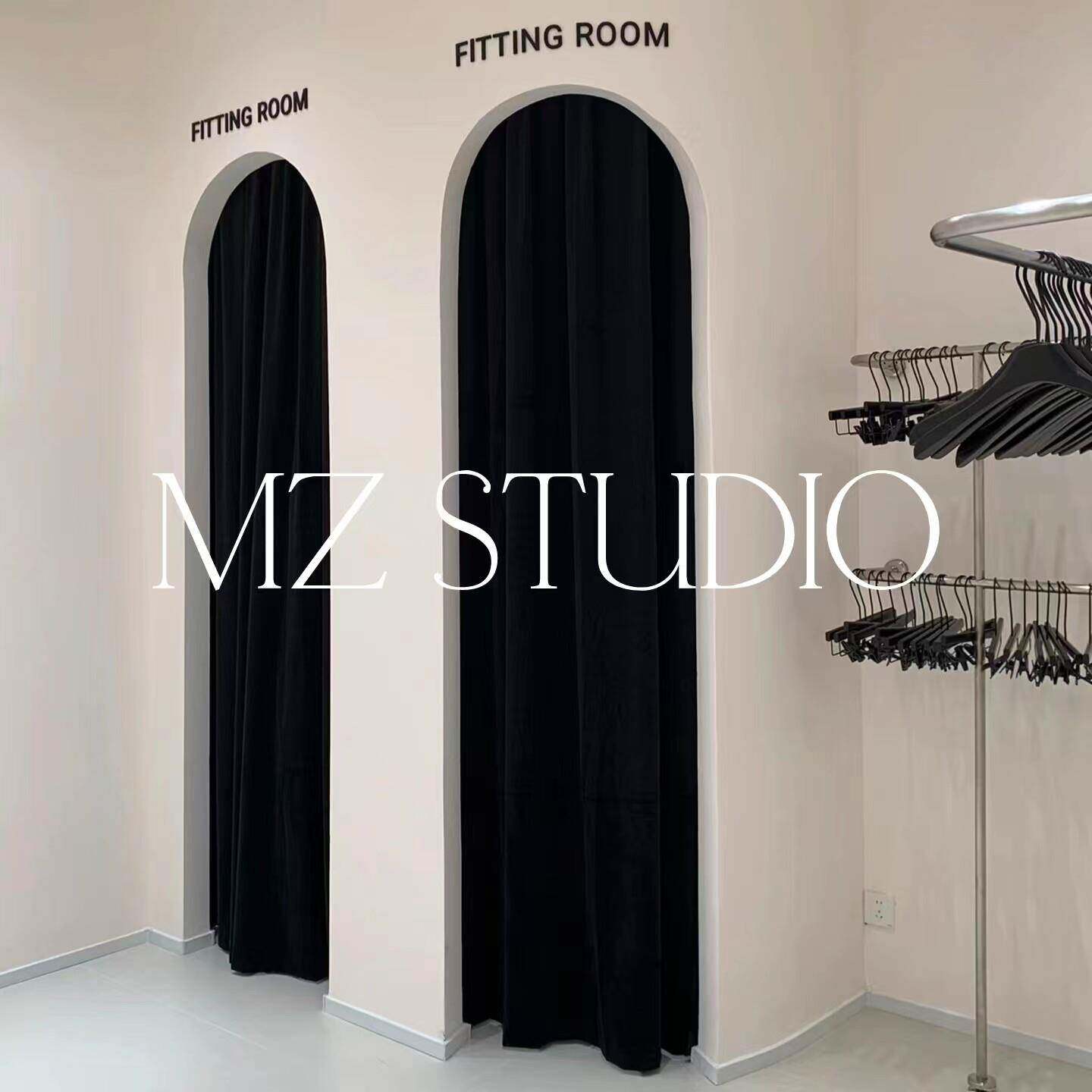 服装店试衣间门帘定制 店铺商用高级感窗帘 弧形门帘免打孔隔断帘