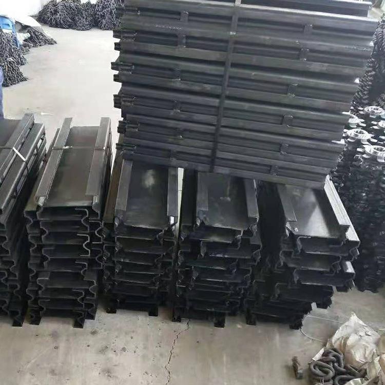 现货供应40T中部槽刮板机中部槽SGB620/40T中部槽矿用溜槽厂家