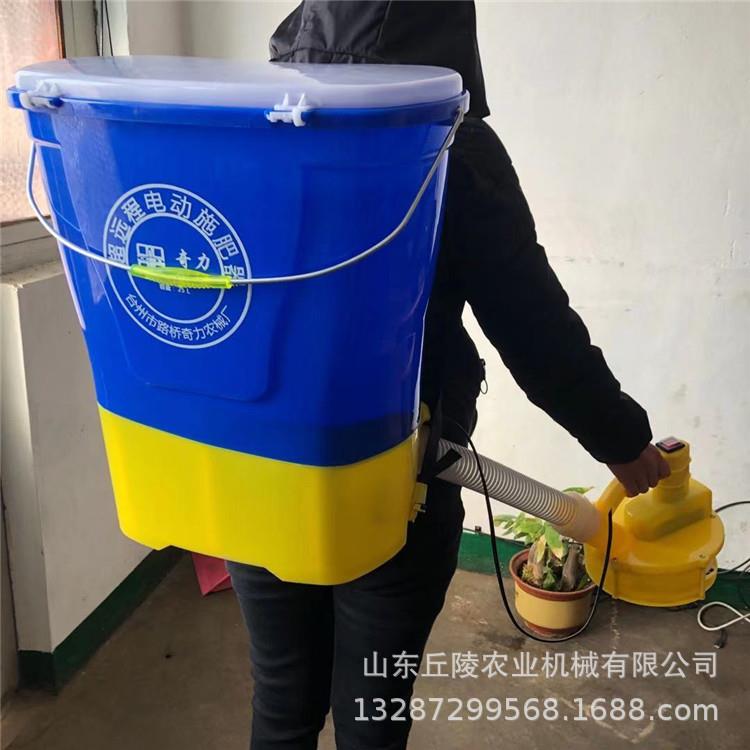 后背式大动力撒肥机抛洒均匀电动手提撒肥器附加溜肥器零售