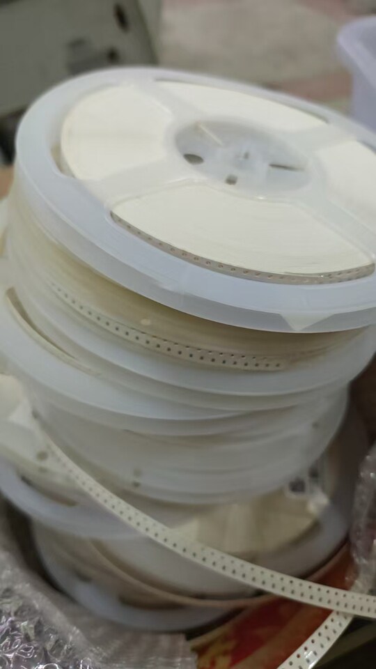 4月24日北京【京械5997】含银电子元器件一批共500盘（具体以实物为准）网络拍卖公告