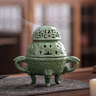 越窑梅子青 仿古青瓷盘香熏炉 高端缠枝牡丹镂空陶瓷 茶道家用中式