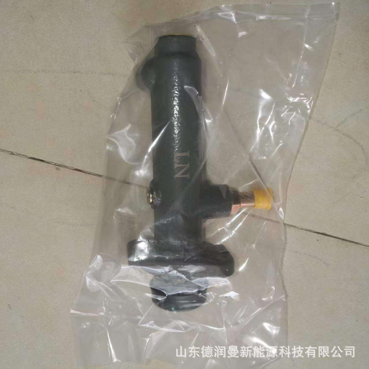 供应中国陕汽德龙、奥龙制动系统配件DZ91189230068离合器总泵