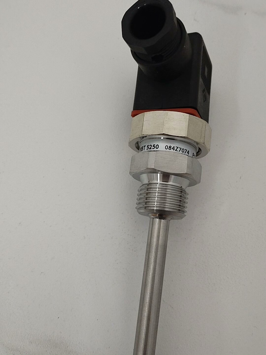 丹佛斯MBT5250温度传感器，型号084Z7074，Pt1