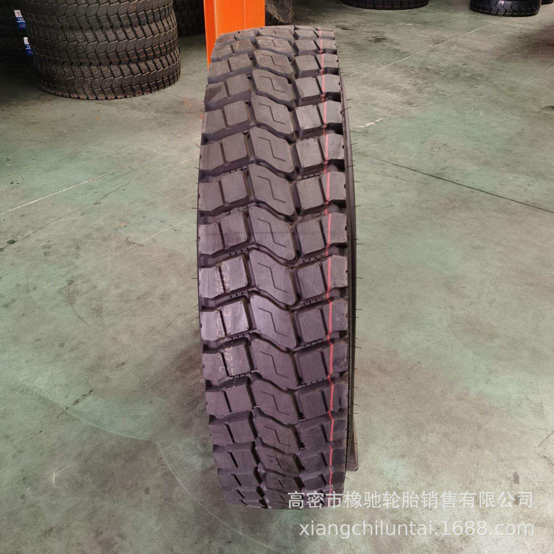 出口载重卡车轮胎1000/1100/1200r20钢丝胎10.00/11.00R20