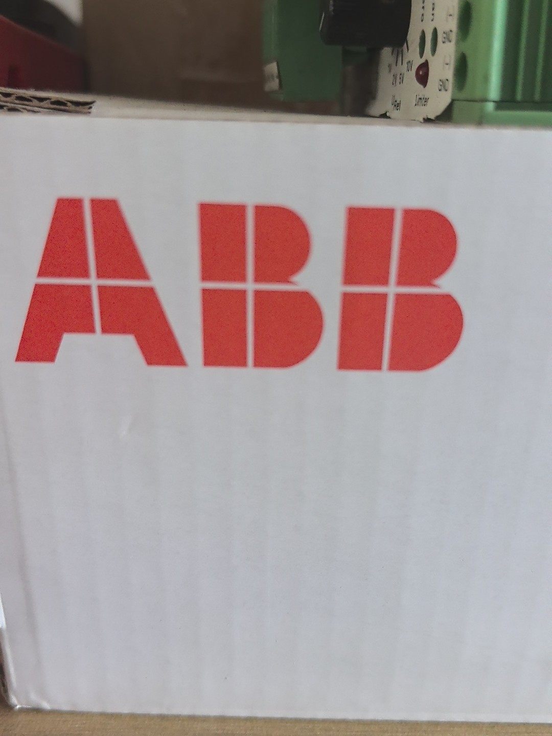 ACS580-04-585A-4+P974