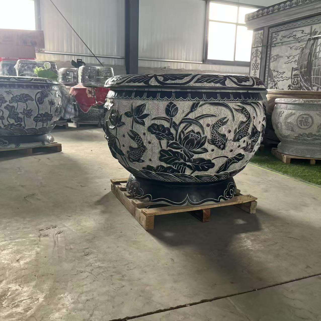 青石荷花养鱼水缸园林仿古中式养鱼养花石缸青石雕刻圆形鱼缸