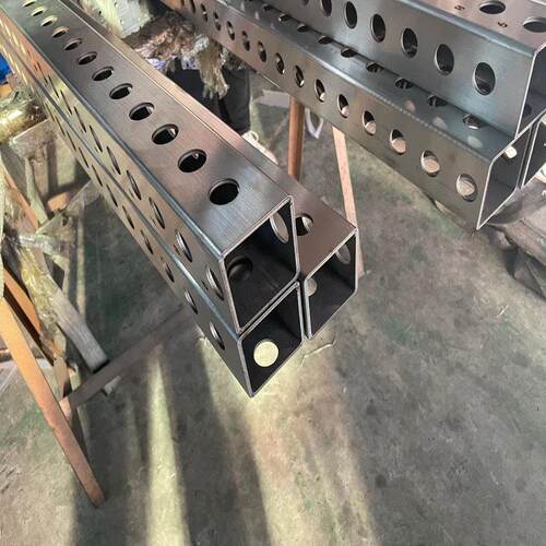 304/201不锈钢管方管激光切割打孔 圆管扁管激光开槽开孔加工个性