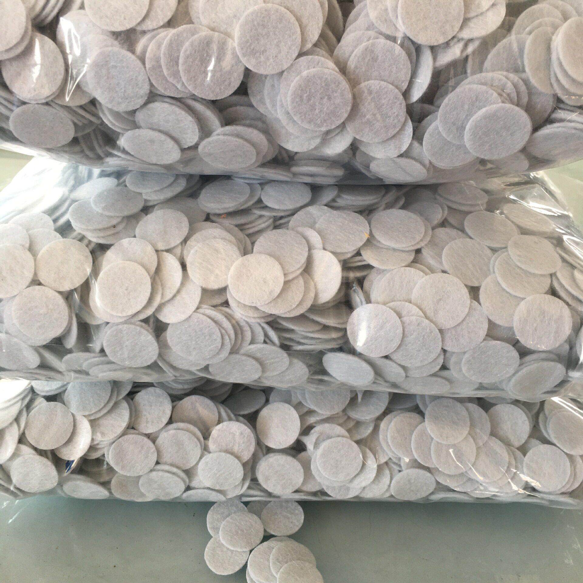 服装后袋垫牛仔纽扣垫装饰垫片黑白色不织布圆垫 打枣垫