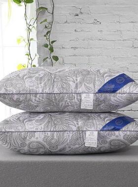 A pair of pillows with hotel pillow core students