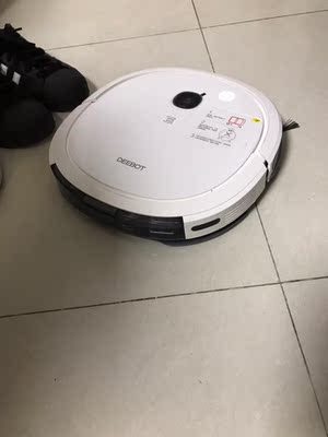 科沃斯DK45和扫地机器人哪个好，优缺点区别是？