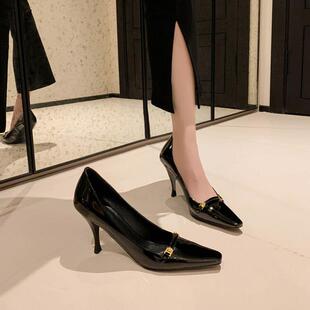 妇女 小金扣高跟鞋 新专利皮革半包凉 时尚 克拉斯Kally暖心质地