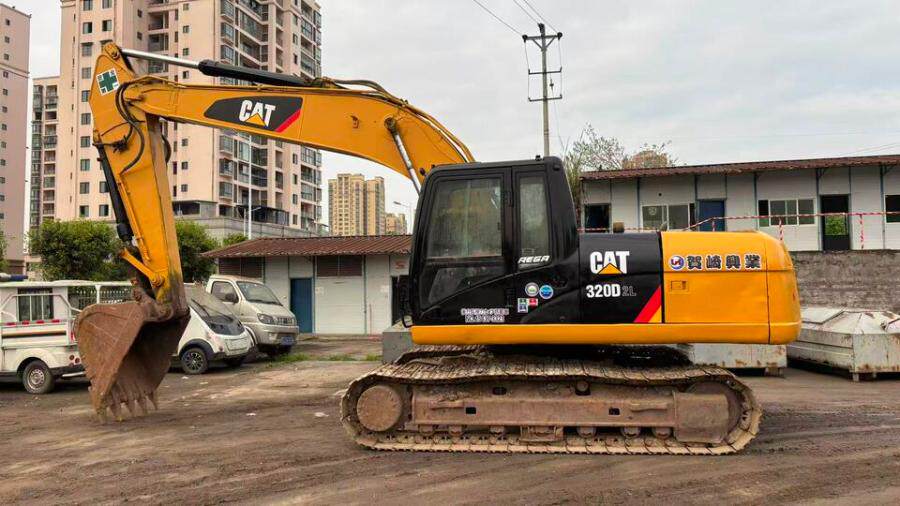 4月6日重庆委托资产处置卡特320挖掘机网络拍卖公告