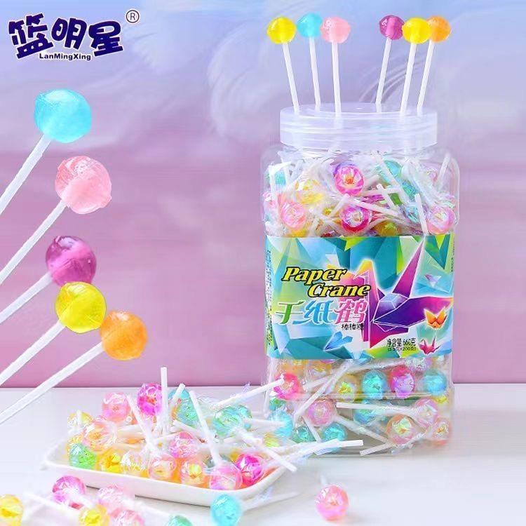 彩虹迷你棒棒糖硬糖儿童零食儿童节礼物榴莲白桃水果味桶装小糖果