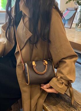 法国MK波士顿枕头包女2025新款高级感覆古手提包包真皮单肩斜揹包