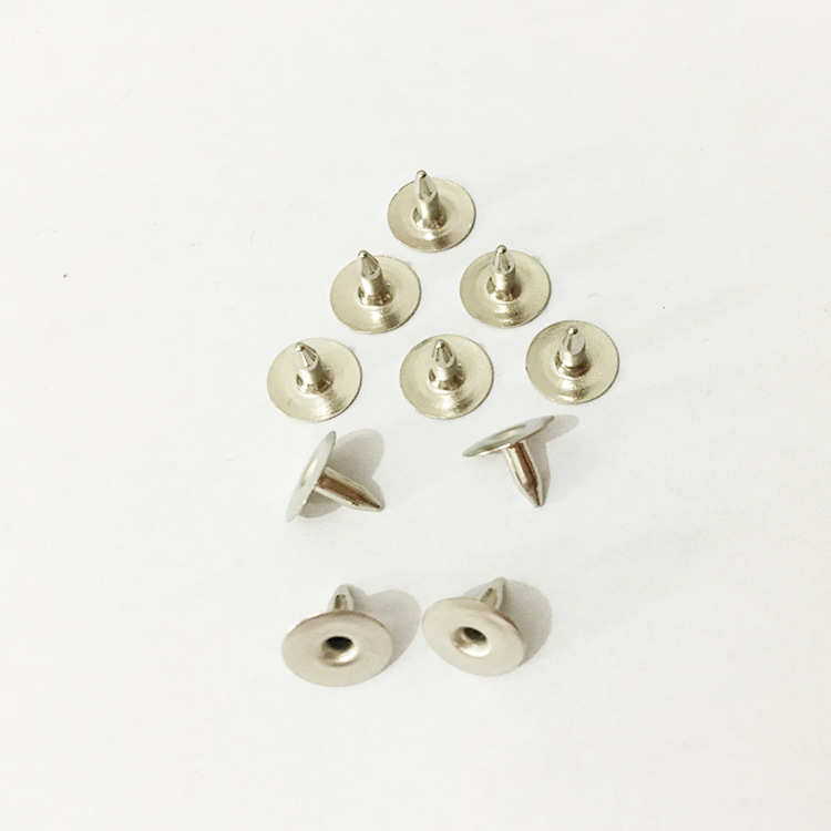 衣角钮扣 一万一包尖头铜钉 多种规格金属钮扣