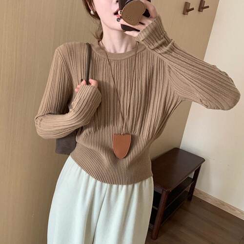 Bottom sweater paired with coat, knitted inner top,