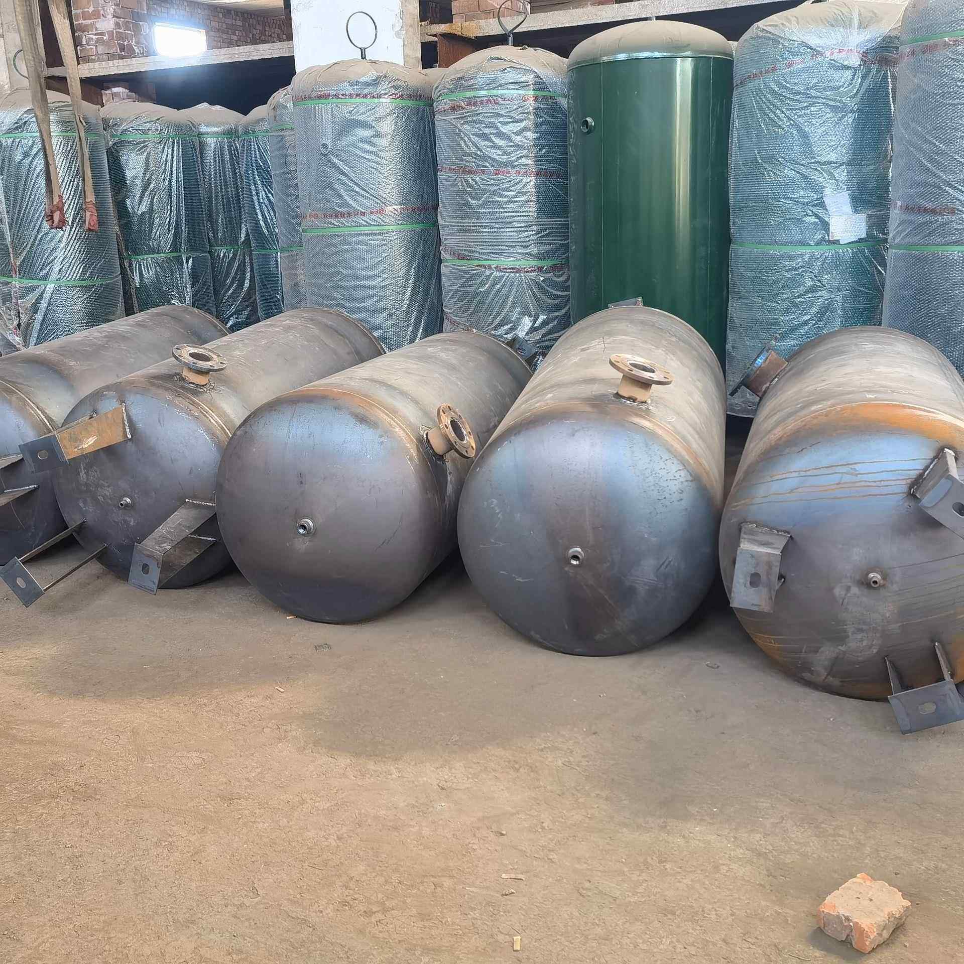 高罐压氦气罐负1m3-16公压储气罐压机套16公斤储气高压配容空器