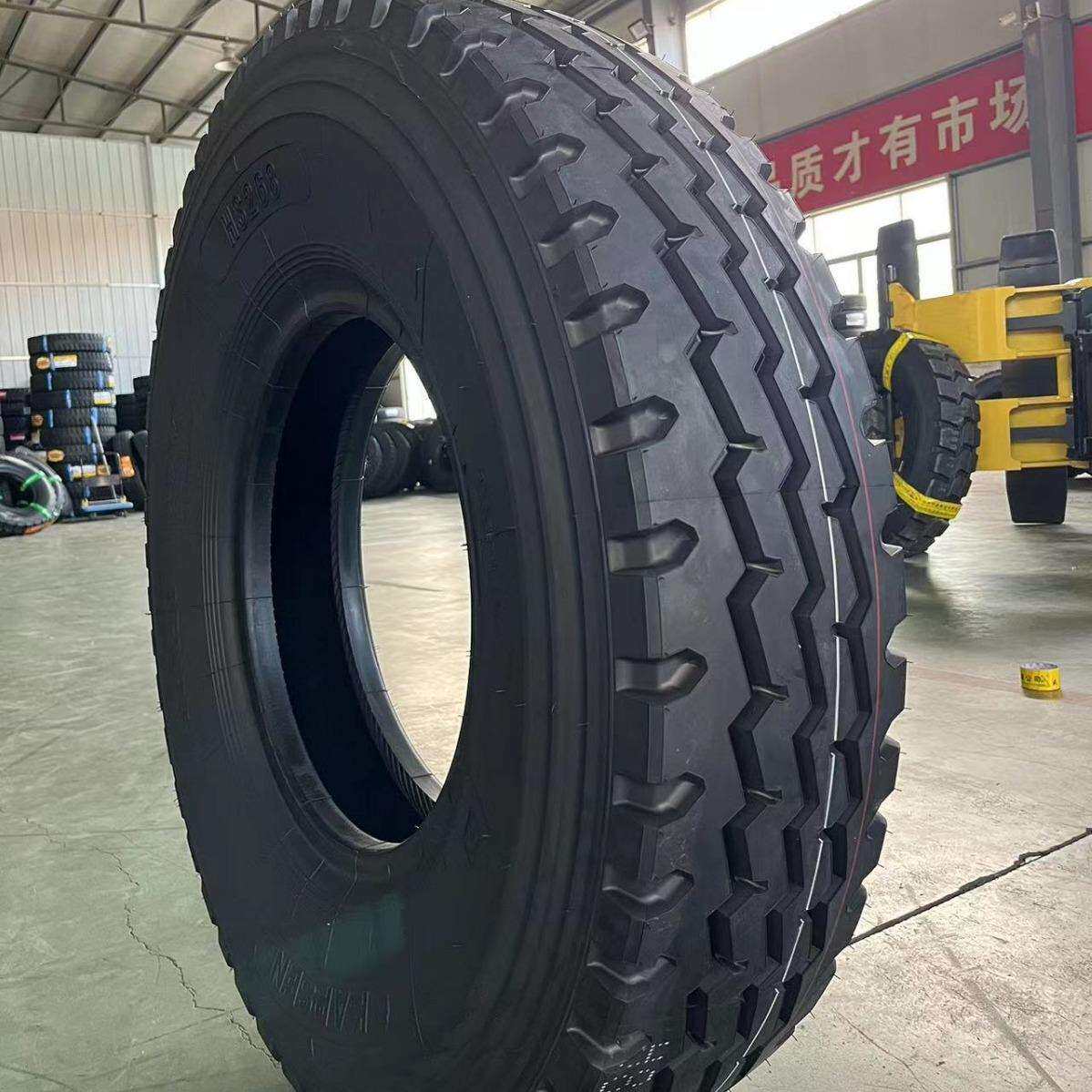 1100r20卡货车轮胎钢丝胎耐磨乃刺扎内销出口厂家直销1000r20