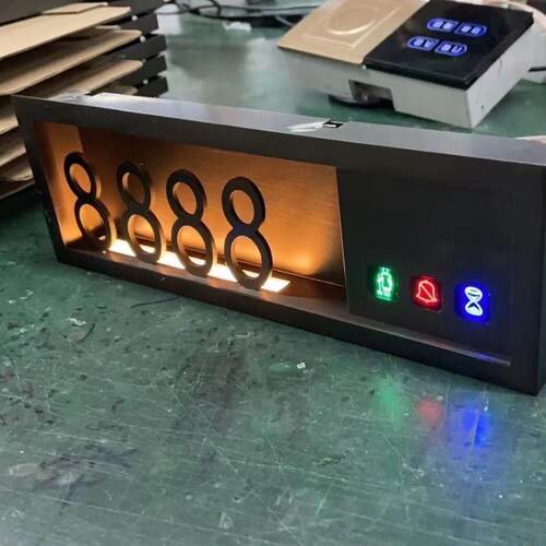 酒店电子门牌宾馆门牌现货亚克力触摸门铃显房间号发光门牌指示牌
