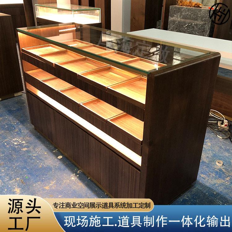 名品鉴定柜台展示柜中岛精品柜子皮带名表展示柜中式奢侈品展示柜