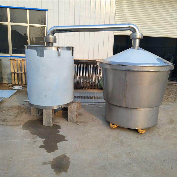 加工定做不锈钢直烧式烧酒蒸锅 果酒酿酒设备 整套白酒蒸馏机价格