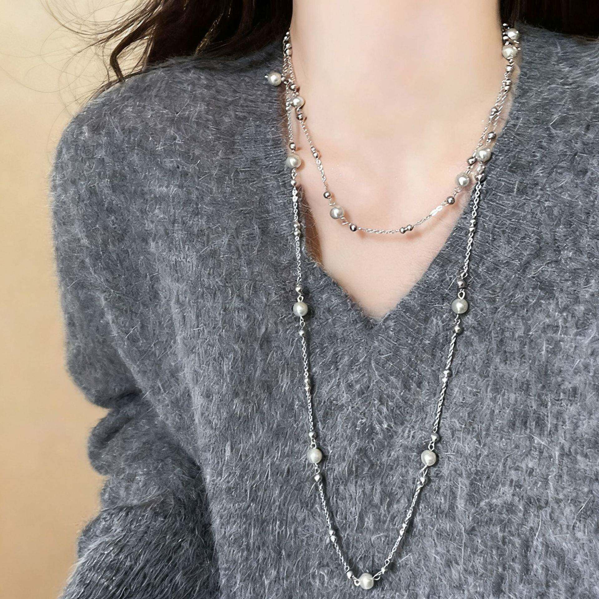 珍珠多层长款项链女款2026新款轻奢高级灰色毛衣链配衣服叠戴配饰