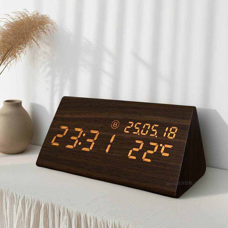 木质LED数字闹钟 2025创意桌面摆件 电脑桌电子时钟办公桌装饰