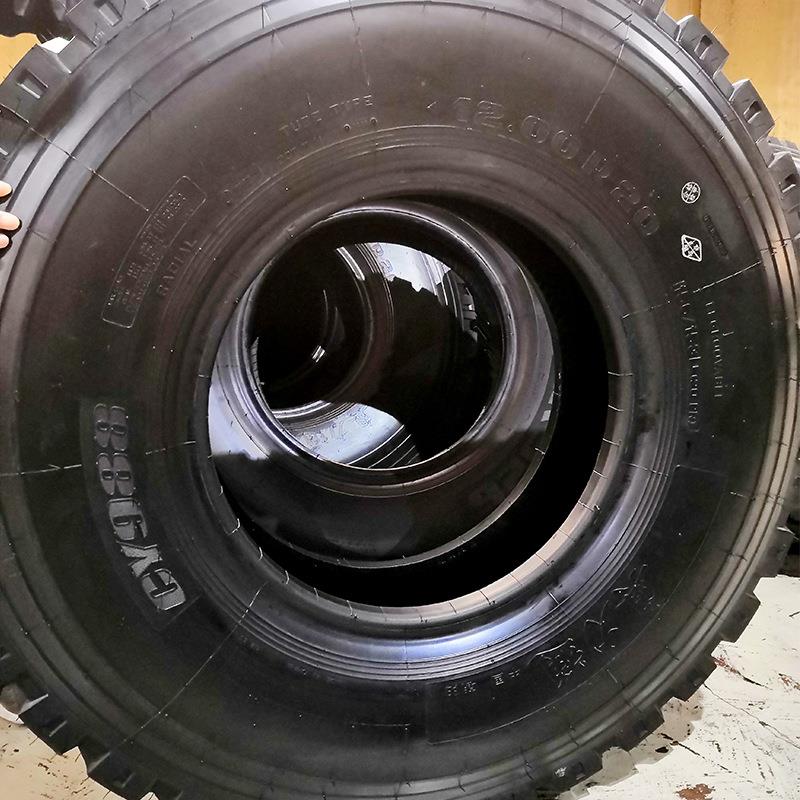 货车轮胎 钢丝胎12.00R20 10.00r20轮胎厂家直供耐磨 子午线轮胎