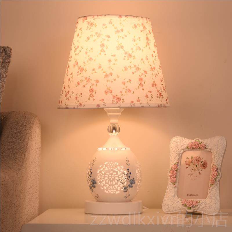 新款式陶瓷台灯现代简客约室床头灯喂奶厅欧书房卧个性创意浪漫调