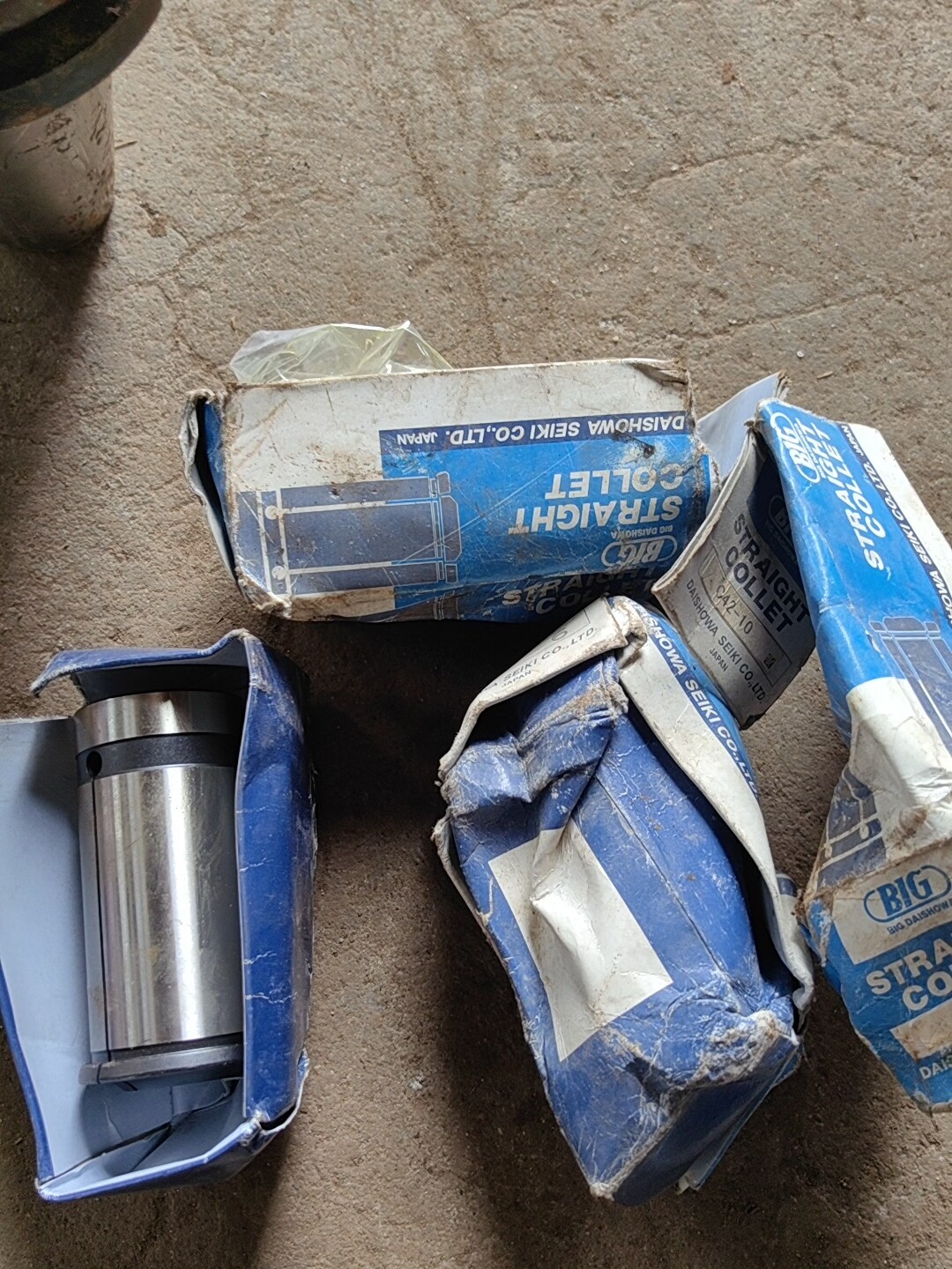 日本BIG夹具，型号有C42-6-10-12，三种，还有一个