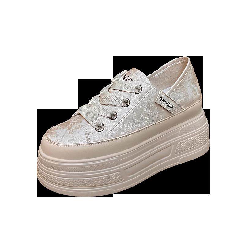 明星厚底内增高9cm小白鞋女2025春新款松糕一脚蹬懒人休闲运动鞋