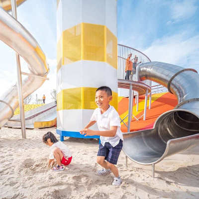 户外大型不锈钢滑梯螺旋旋转金属滑道商场儿童乐园游乐设备可定制