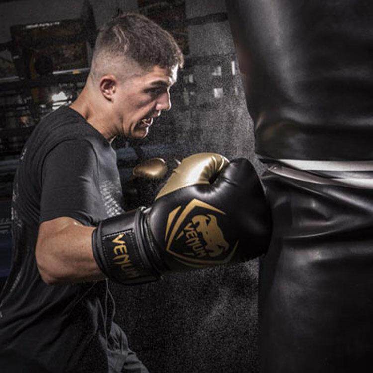 毒液拳套拳击手套UFC拳套散打泰拳训练格斗健身打沙袋