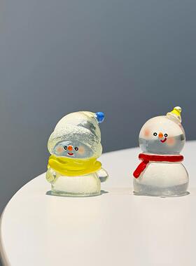 可爱小雪人桌面摆件工位办公室治愈解压汽车车载中控台迷你装饰