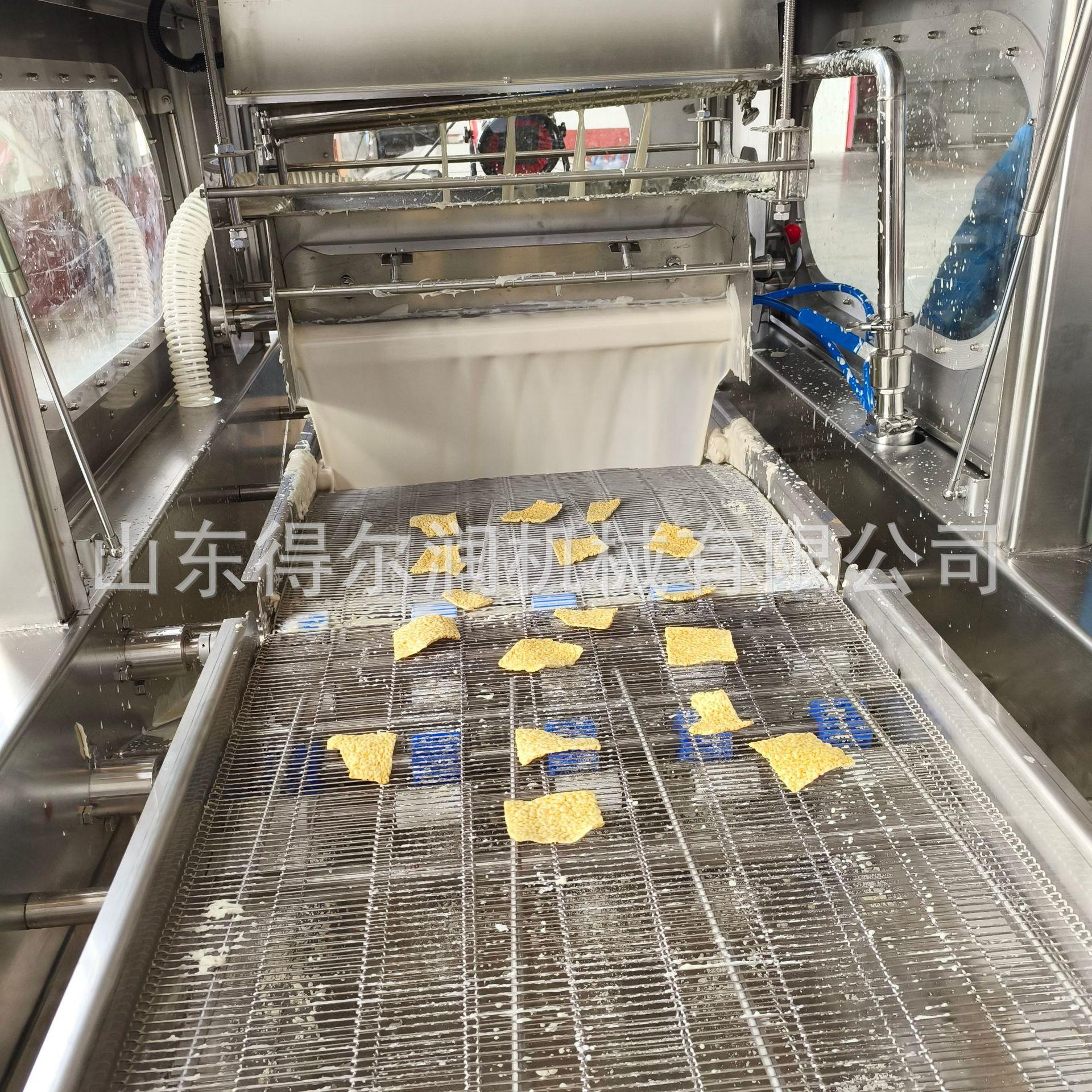 膨化食品薯片苦荞片巧克力涂层机 虾条涂层冷却生产线 现场试机