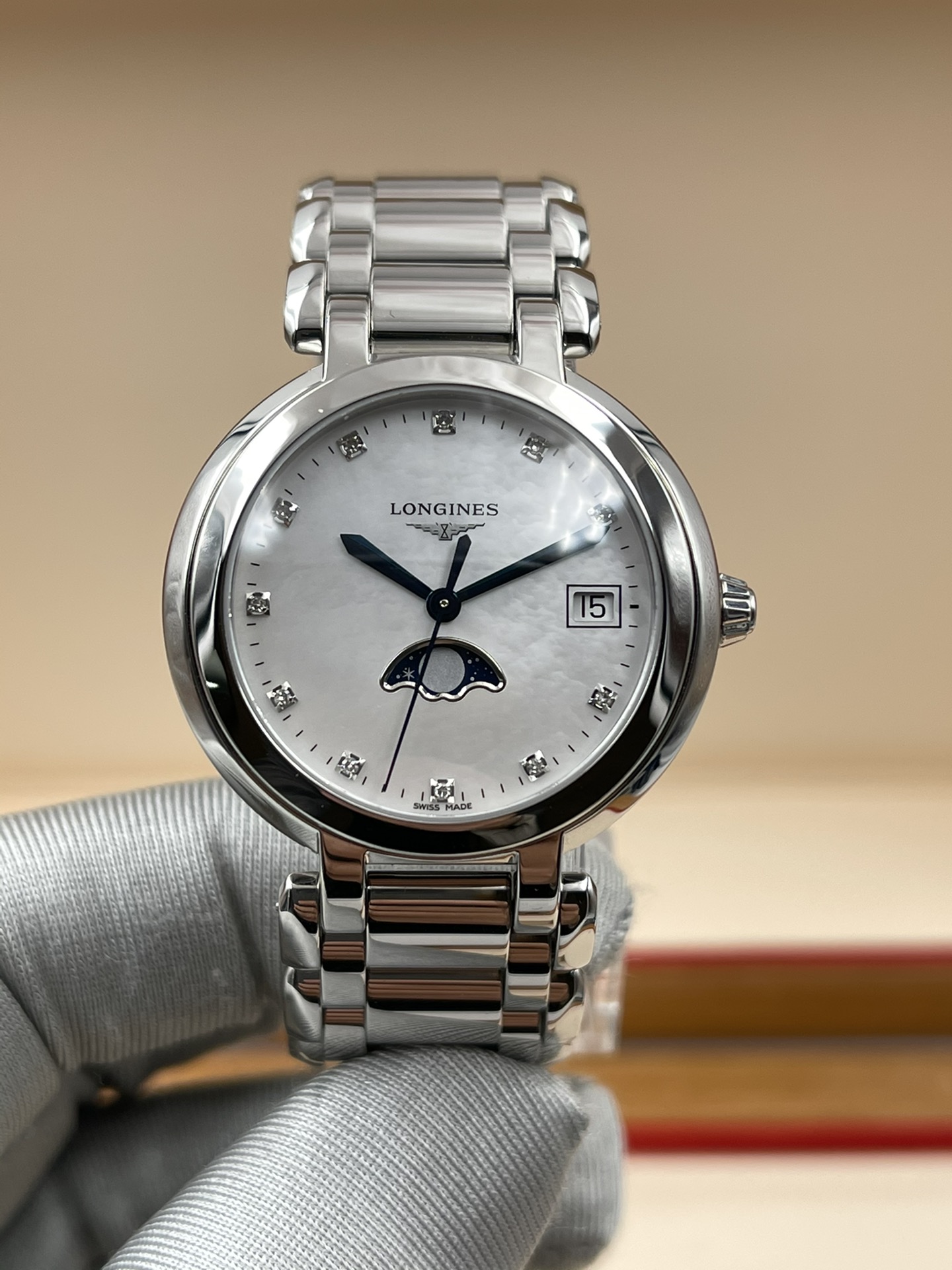 [9.8新]浪琴心月月相手表女款贝母表盘石英机芯女表L8.116.4.87.6