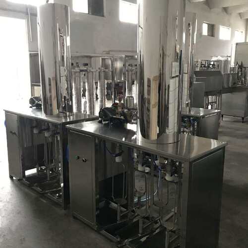 瓶灌水可乐桔子饮料TDX机械设备老汽水混合机装带气苏酒水灌装打