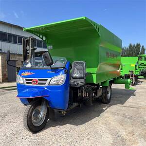 JBV饲养牛羊用方撒料牧场用走式喂料车全自动下料自五三轮投料车