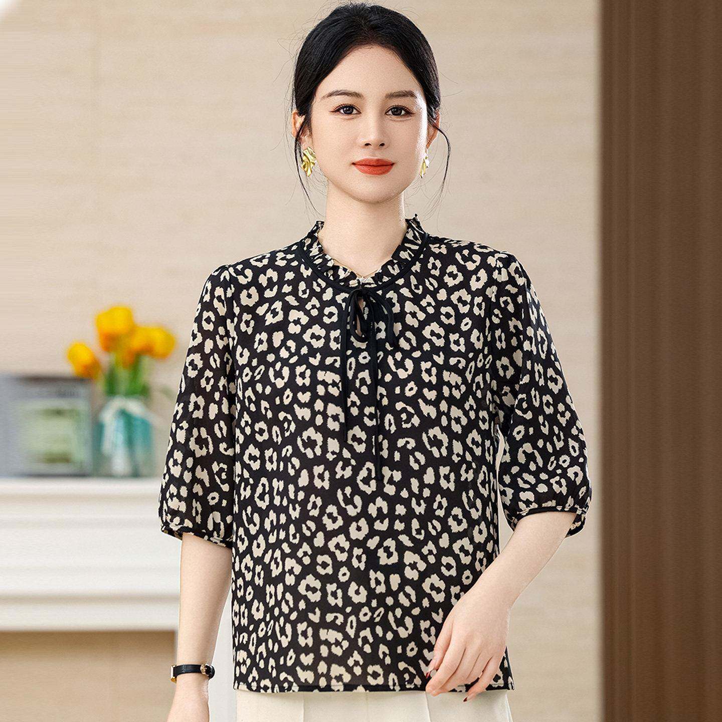 时尚中年T恤女短袖夏装桑蚕丝100%套装妈妈碎花真丝蝴蝶结领上衣