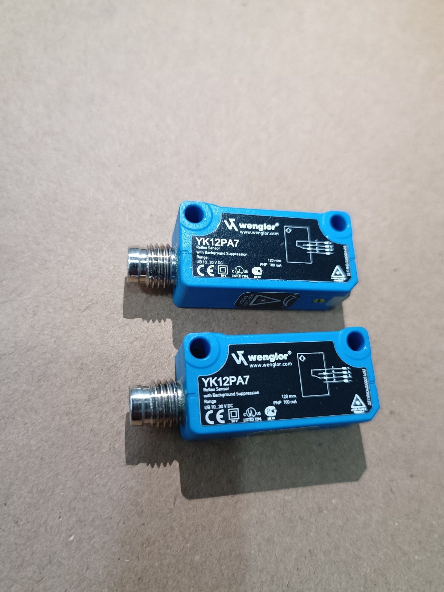 全新威格勒wenglor YK12PA7镭射激光传感器，工程