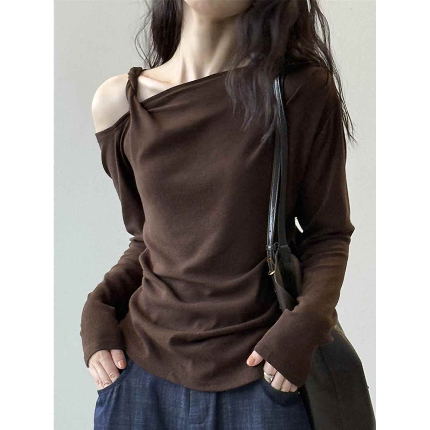独特小衫高级感斜肩扭结长袖T恤女2025秋季新款不规则露肩针织衫