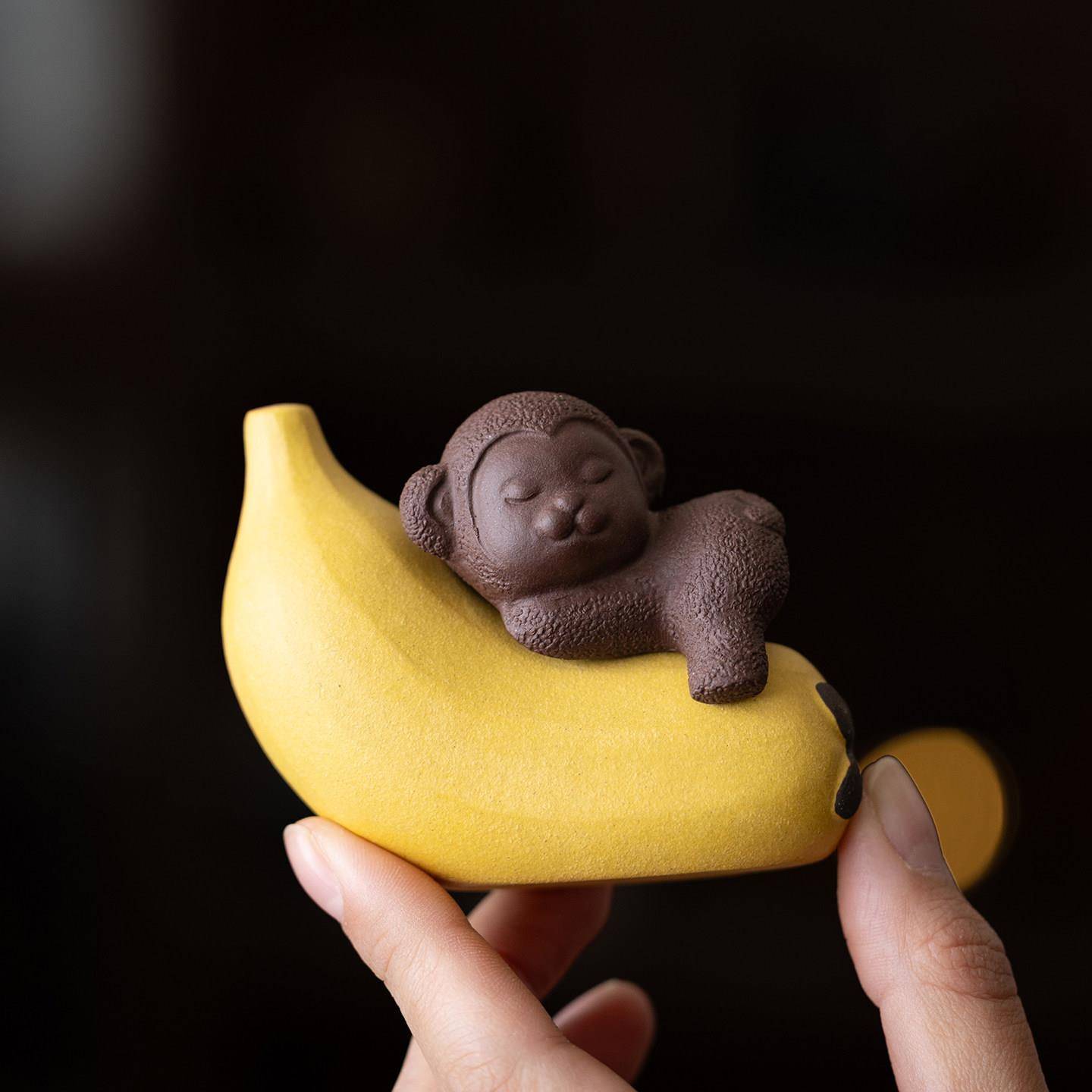 宜兴原矿紫砂香蕉小猴子茶宠摆件精品可养手工茶玩创意家居装饰品