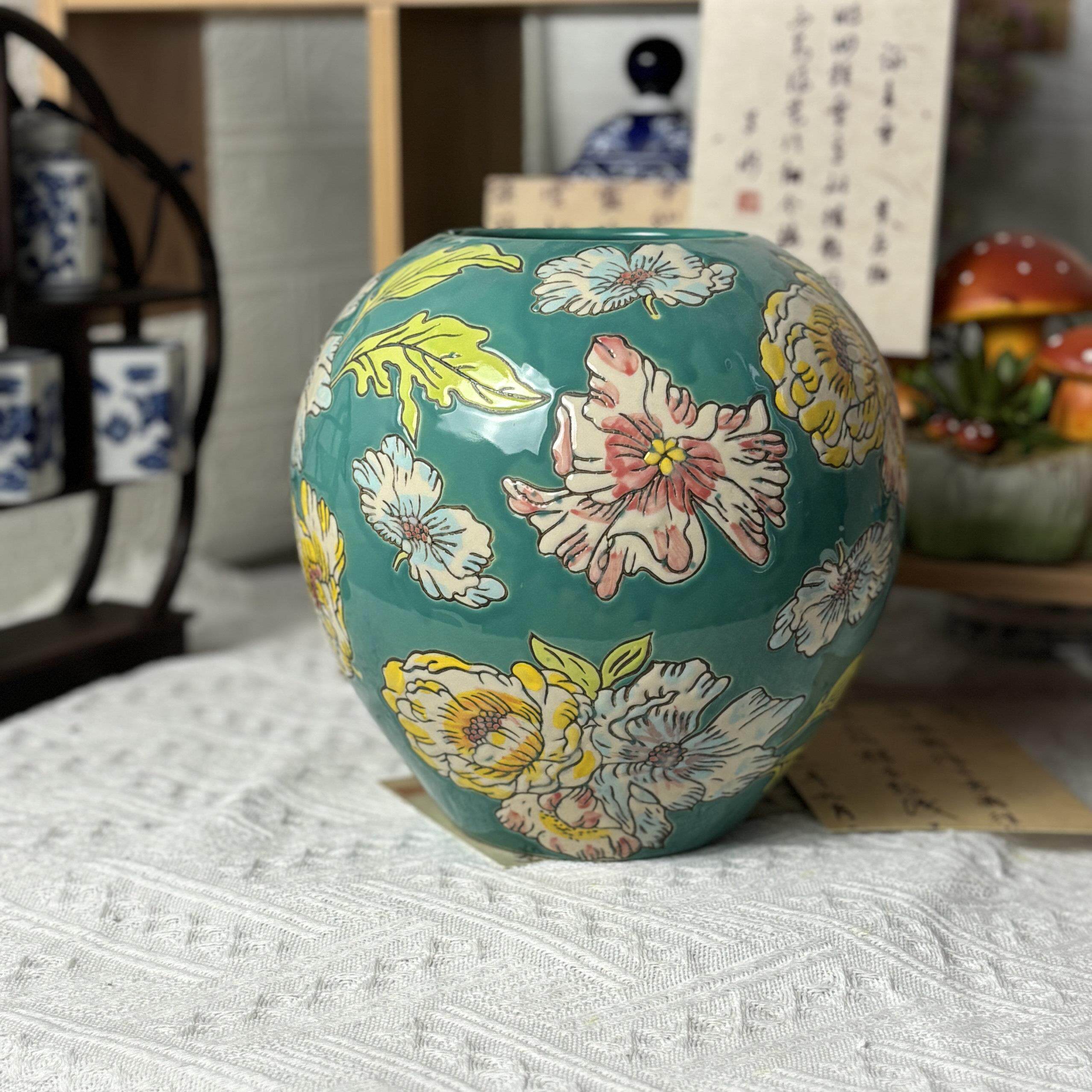 陶瓷青花瓷绿釉浮雕大肚花瓶玄关博古架摆件花瓶